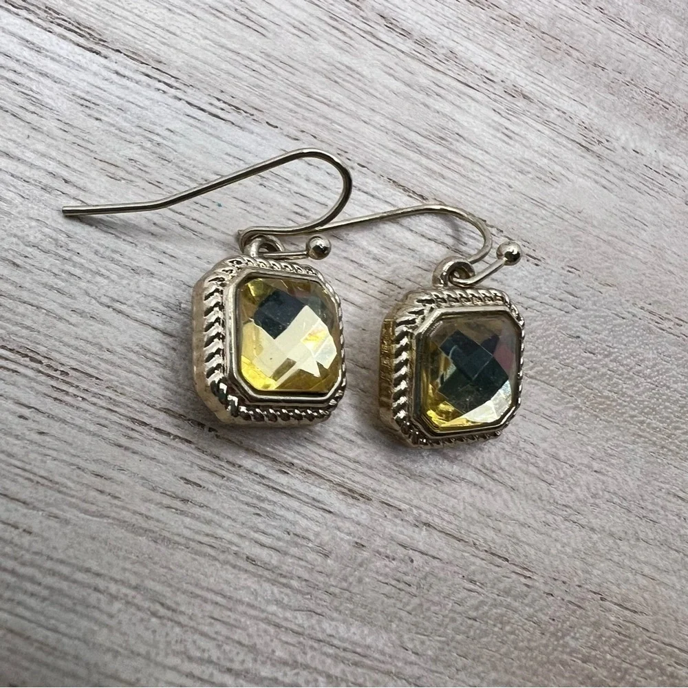 Citrine tone faceted jewel and gold tone dangle drop elegant fancy earrings